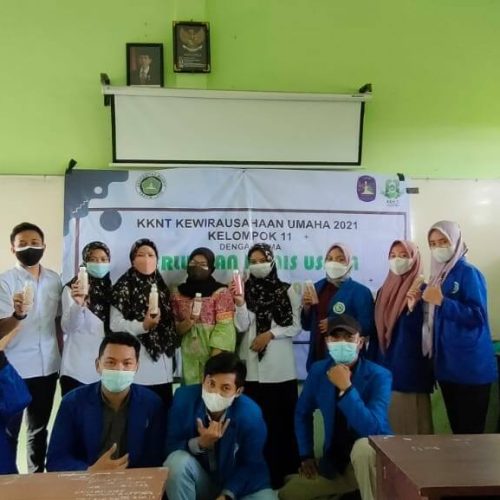 KKNT KEWIRAUSAHAAN UMAHA 2021 KELOMPOK 11 DENGAN TEMA PERLUASAN BISNIS USAHA DAN STRATEGI PEMASARAN UPJ SMK YPM 5 SUKODONO