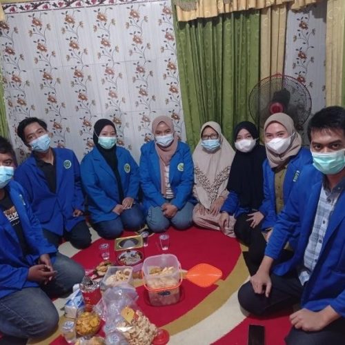 Strategi Peningkatan Usaha Mitra “Kerupuk Lele” dengan Mahasiswa Kelompok 9 dalam Program KKNT-KWU UMAHA 2021
